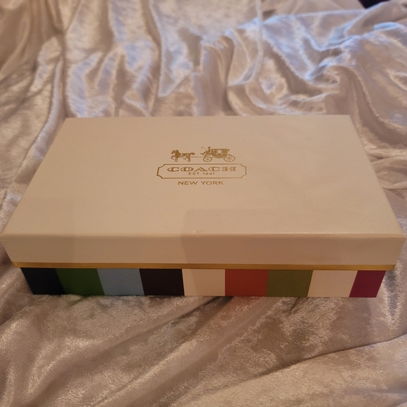 NEW W Box Coach Julia Optic Signature Lurex Silver & Black 1Convertible Clutch - Picture 6 of 6